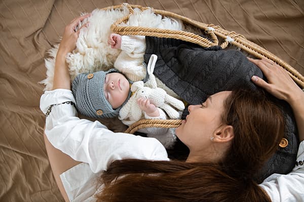 Understanding Newborn Sleep Patterns and Establishing a Healthy Routine